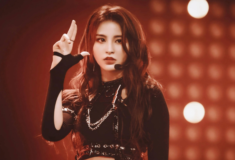 热搜爆了，知名女星官宣退圈！