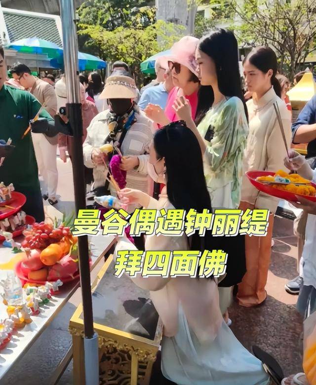 香港女神身形大变，被嘲至少180斤，虎背熊腰与以往判若两人