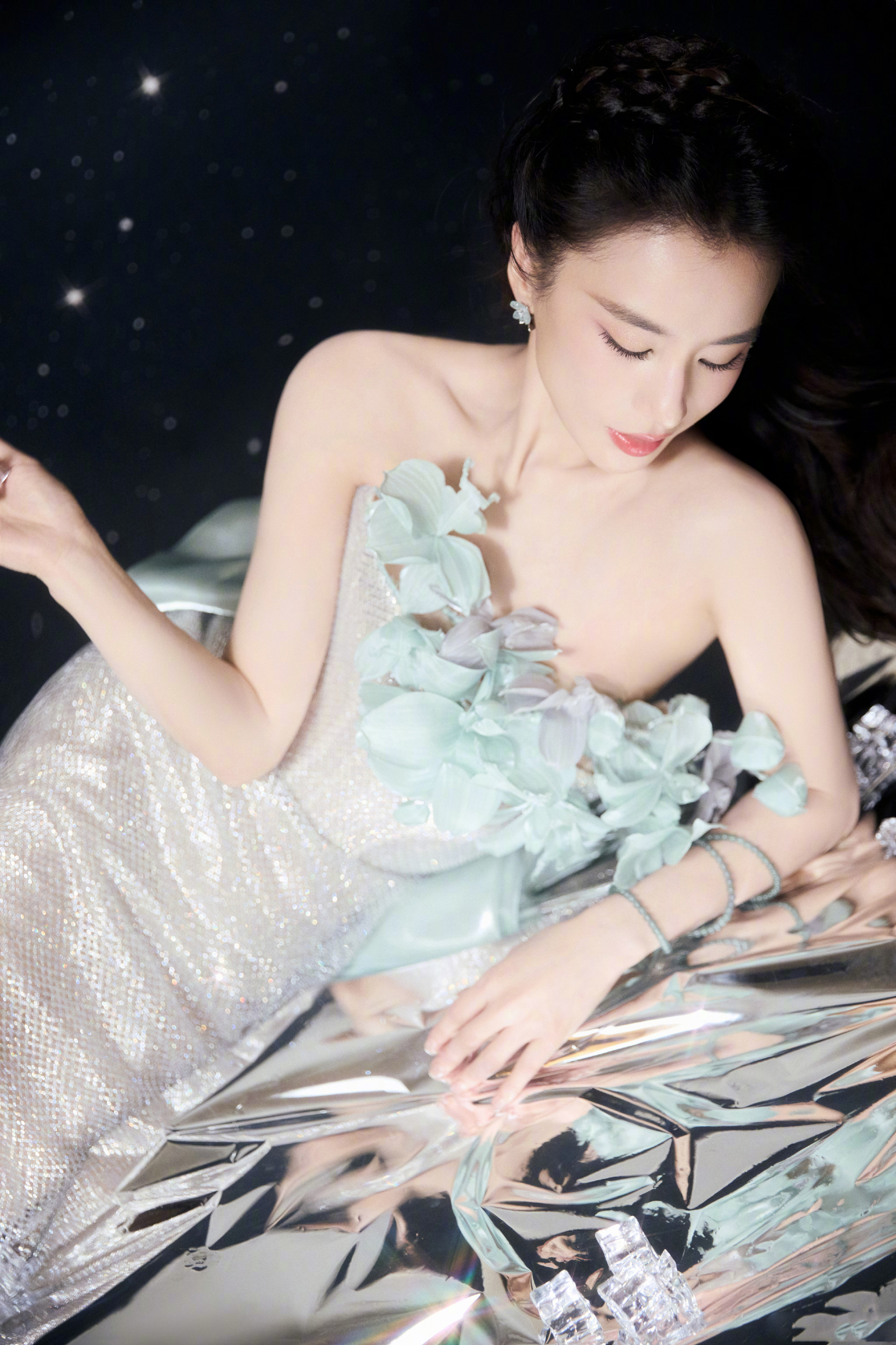 女明星，黄圣依真的超级超级美