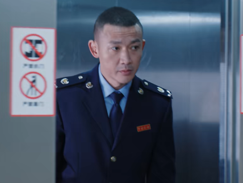 好家伙，《大江之水》开播就差评一片，观众的差评理由出奇的一致