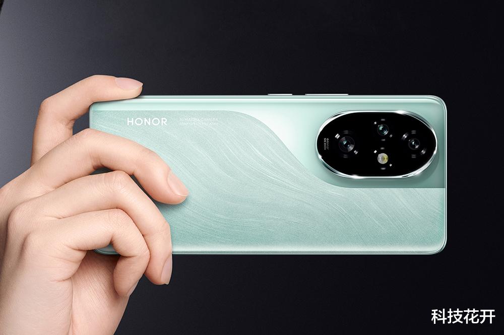 榮耀堅決清倉，16GB+512GB跌到“地板價”，50倍變焦+護眼屏