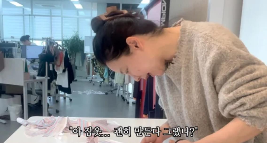 宋智孝亲自为池石镇制作睡衣,池石镇建议让RM成员们试穿