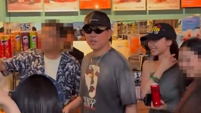 疑胡彦斌回应与易梦玲恋情：没有想要瞒着也没义务向全世界汇报