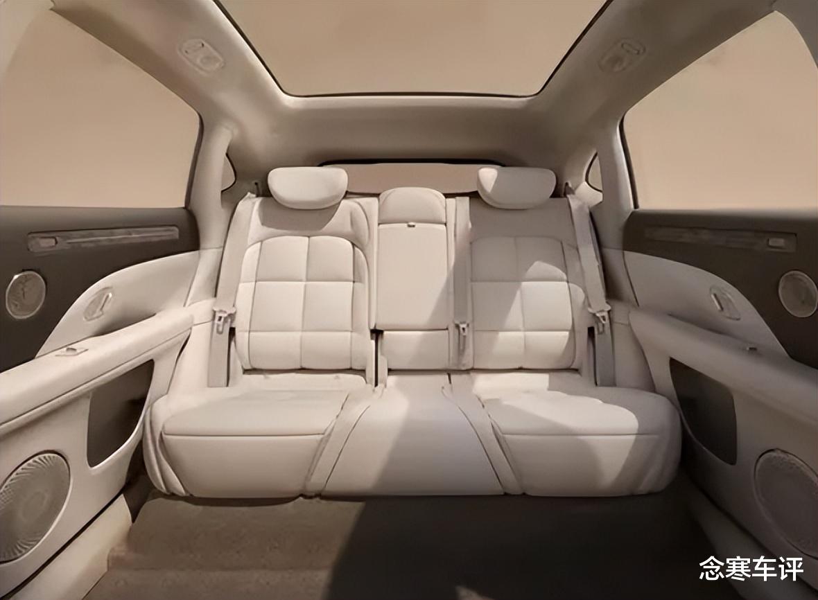 自带超充桩！智己LS6超级增程：1500公里续航+大五座+19.79万起售