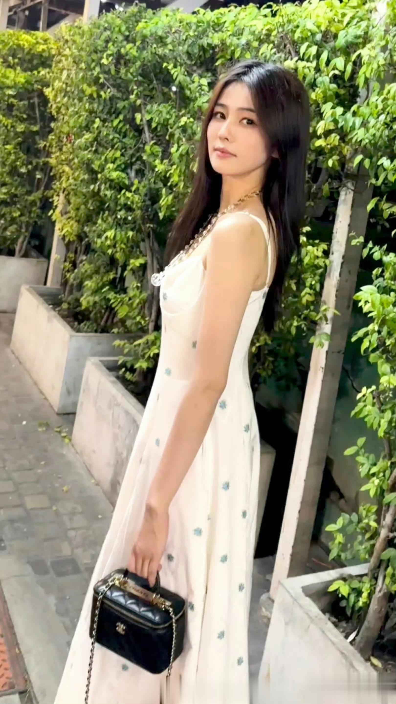 白鹿｜喜欢看白鹿的日常生活照，期待《唐宫奇案》李佩