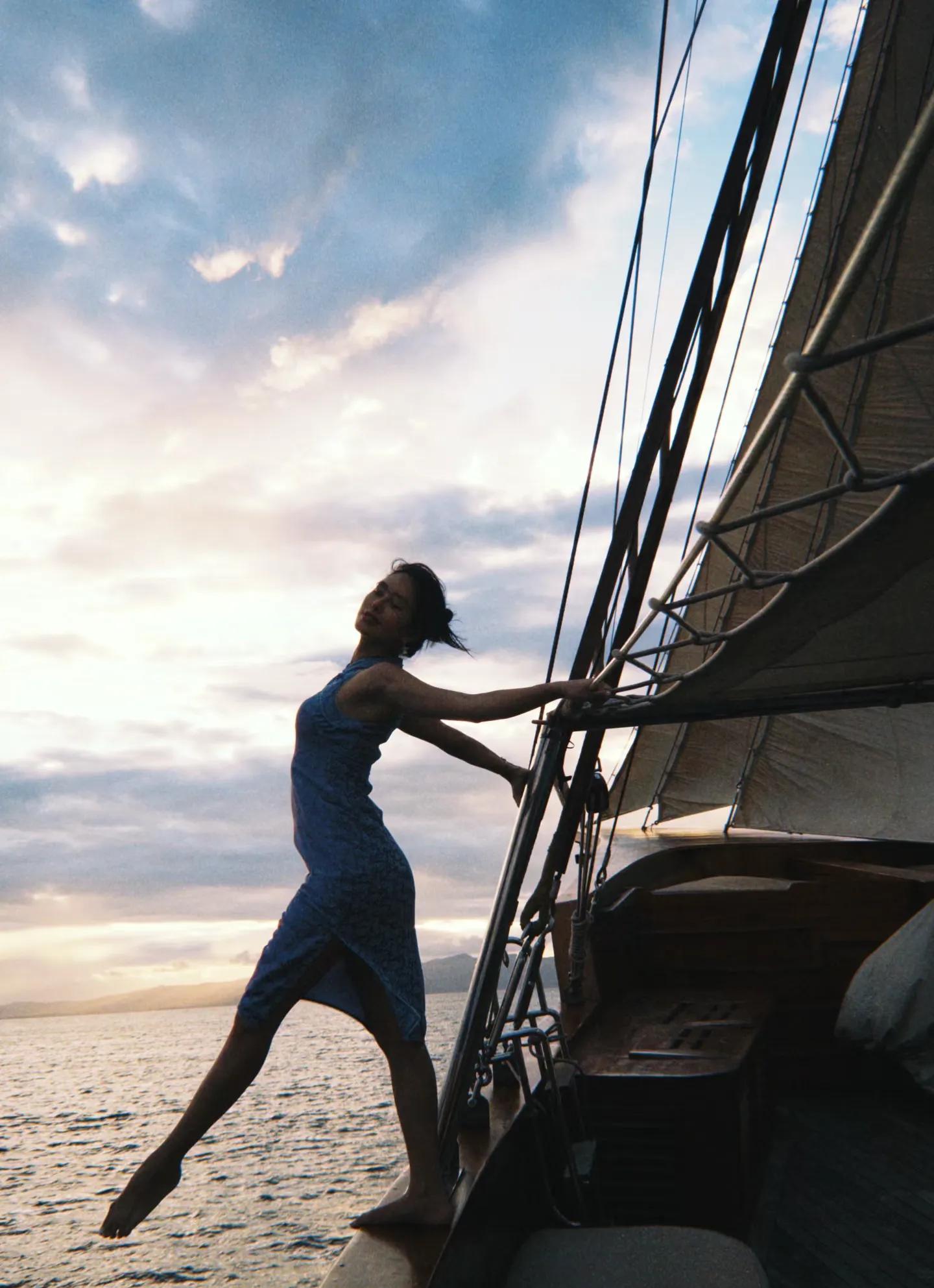 杨采钰和未婚夫高调秀恩爱，互相评论留言，老公高大帅气又多金