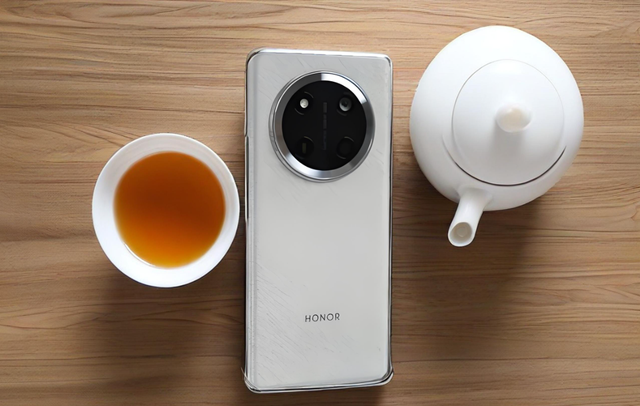 穷人选手机，凭啥不能“要影音不要性能”？2025年最强打脸