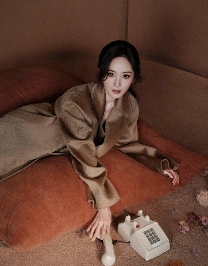 杨幂的身材管理直接满分！这也太顶了吧！