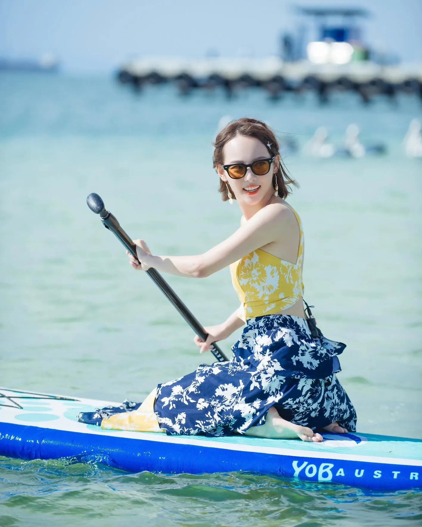 张嘉倪写真美图