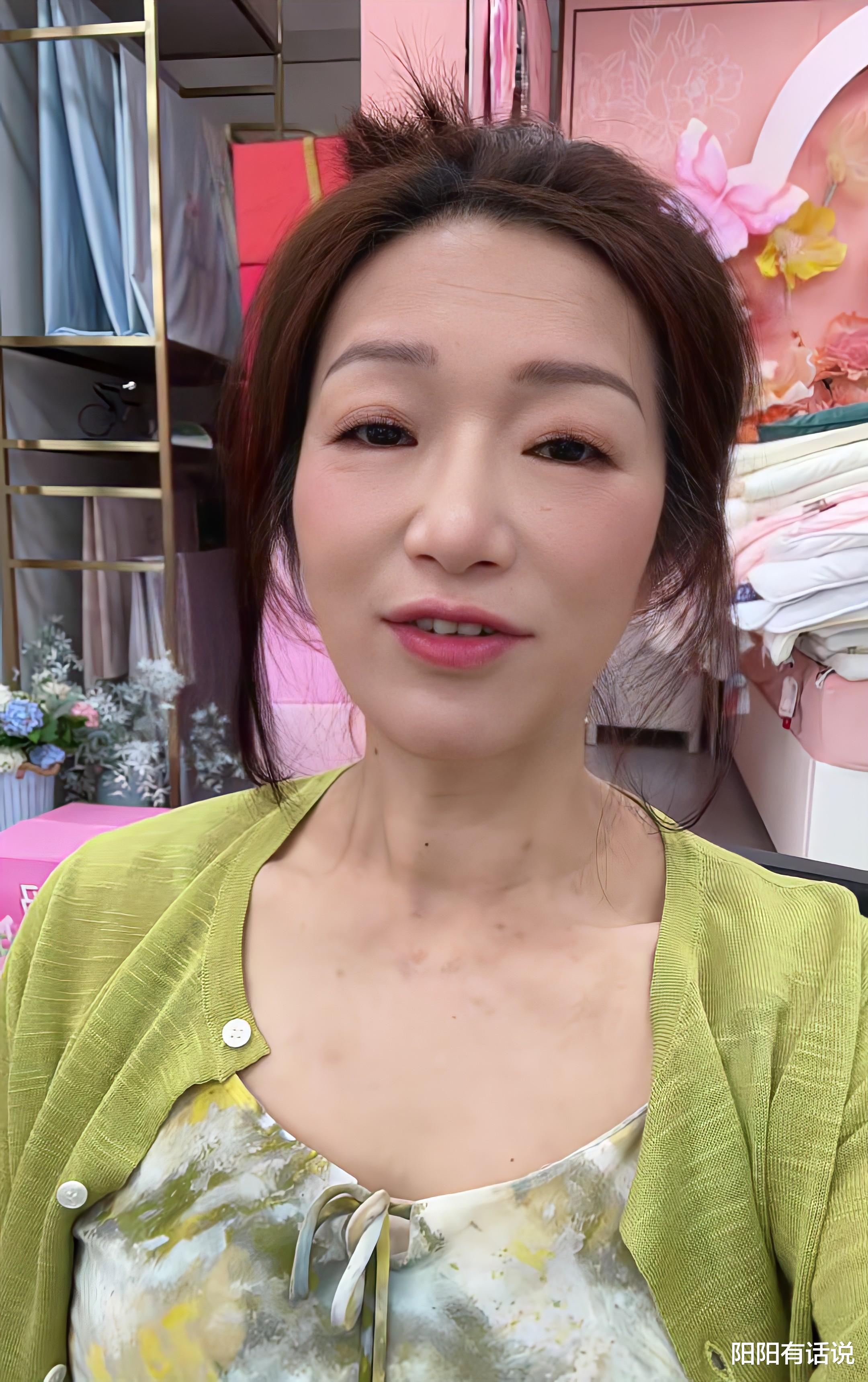 谢浩男妈妈许健华直播带货首秀很牛，销售额远超董宇辉和董先生