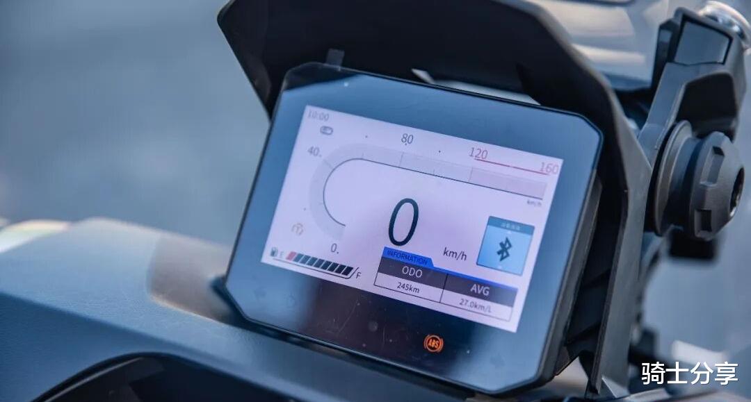 跨界踏板NS150XC和本田ADV160，有何不同？