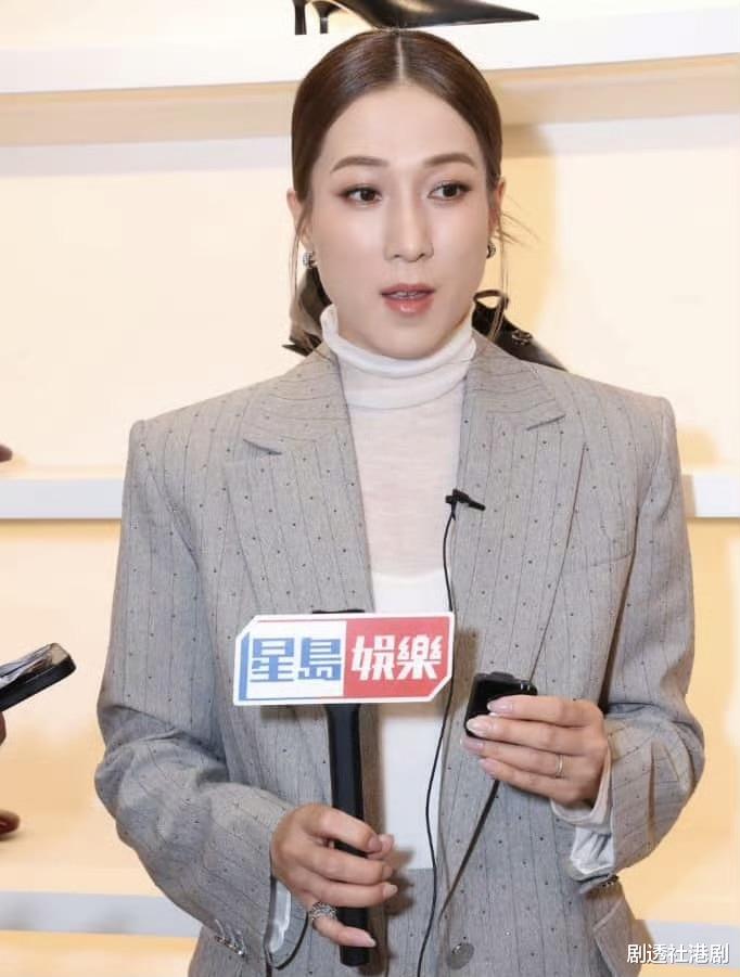 TVB前当家花旦不反对女儿入行！生三娃后积极复出，巡演座无虚席