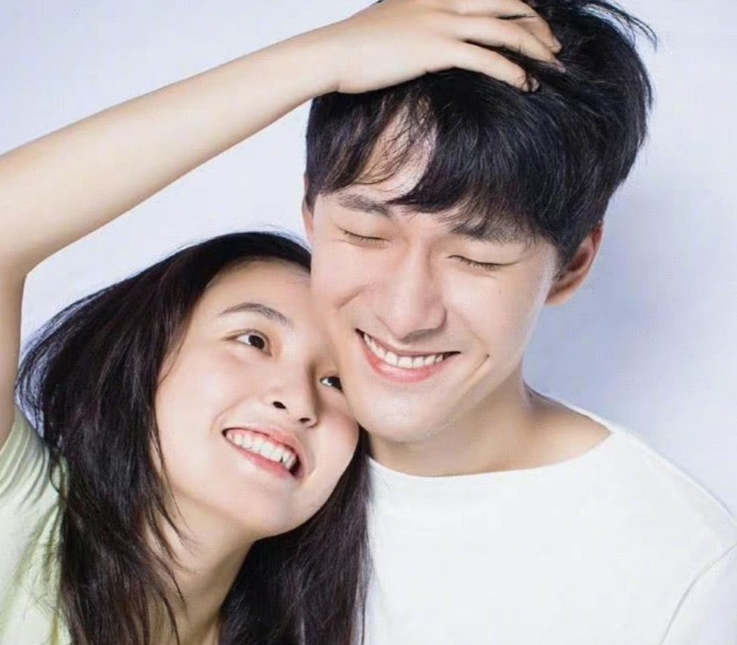 吴倩张雨剑带娃亲密疑似复合,粉丝疾呼:武大校花勿弃星途再重蹈覆辙