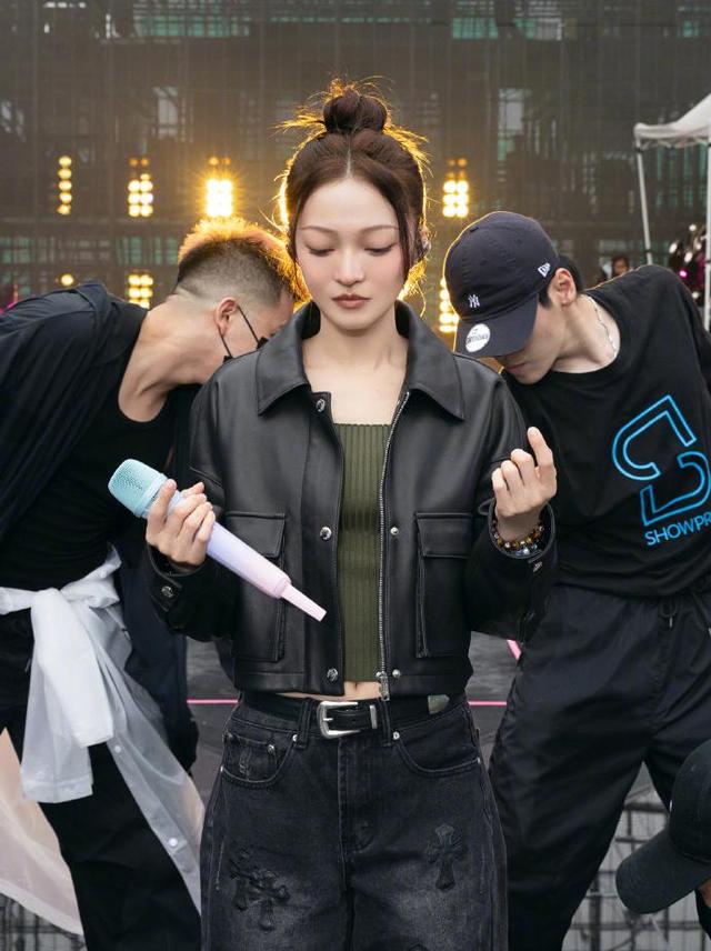 张韶涵的每一次亮相像是在说：年龄只是一个数字，状态才是王道！