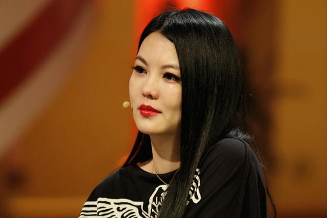 王岳伦没想到,离婚4年的前妻李湘,已经成为了高不可攀的存在