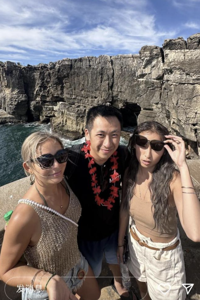 洗米嫂与婆婆过母亲节，三代同堂庆祝继子也在，一家人生活仍幸福