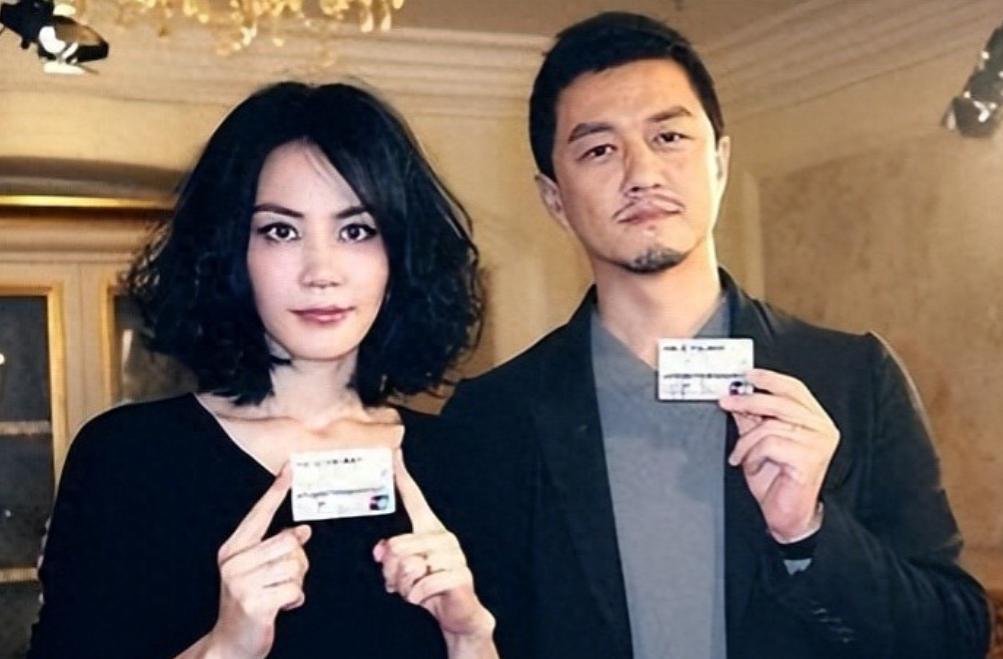 李亚鹏筹到1900万之后,自曝被女儿拉黑很痛苦,恶心的一幕发生