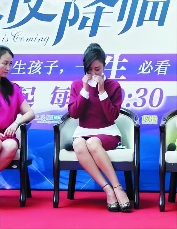 《我是刑警》没捧红她,《似锦》接着捧,如今44岁搭档张晚意红了