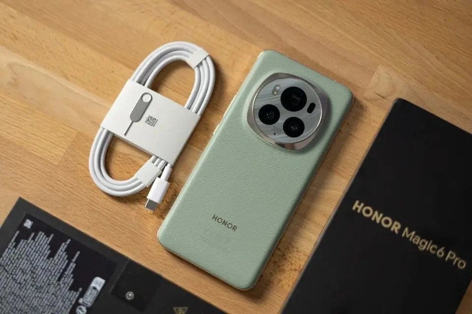 榮耀徹底“攤牌了”，從5699元跌至2989元，進入清倉倒計時