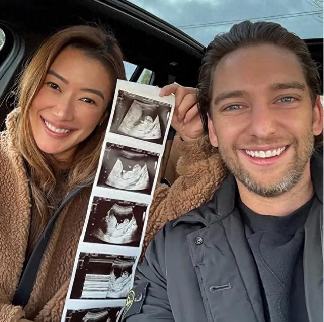 谢婷婷官宣儿子出生，晒温馨全家福照片，男友给儿子换尿布很熟练