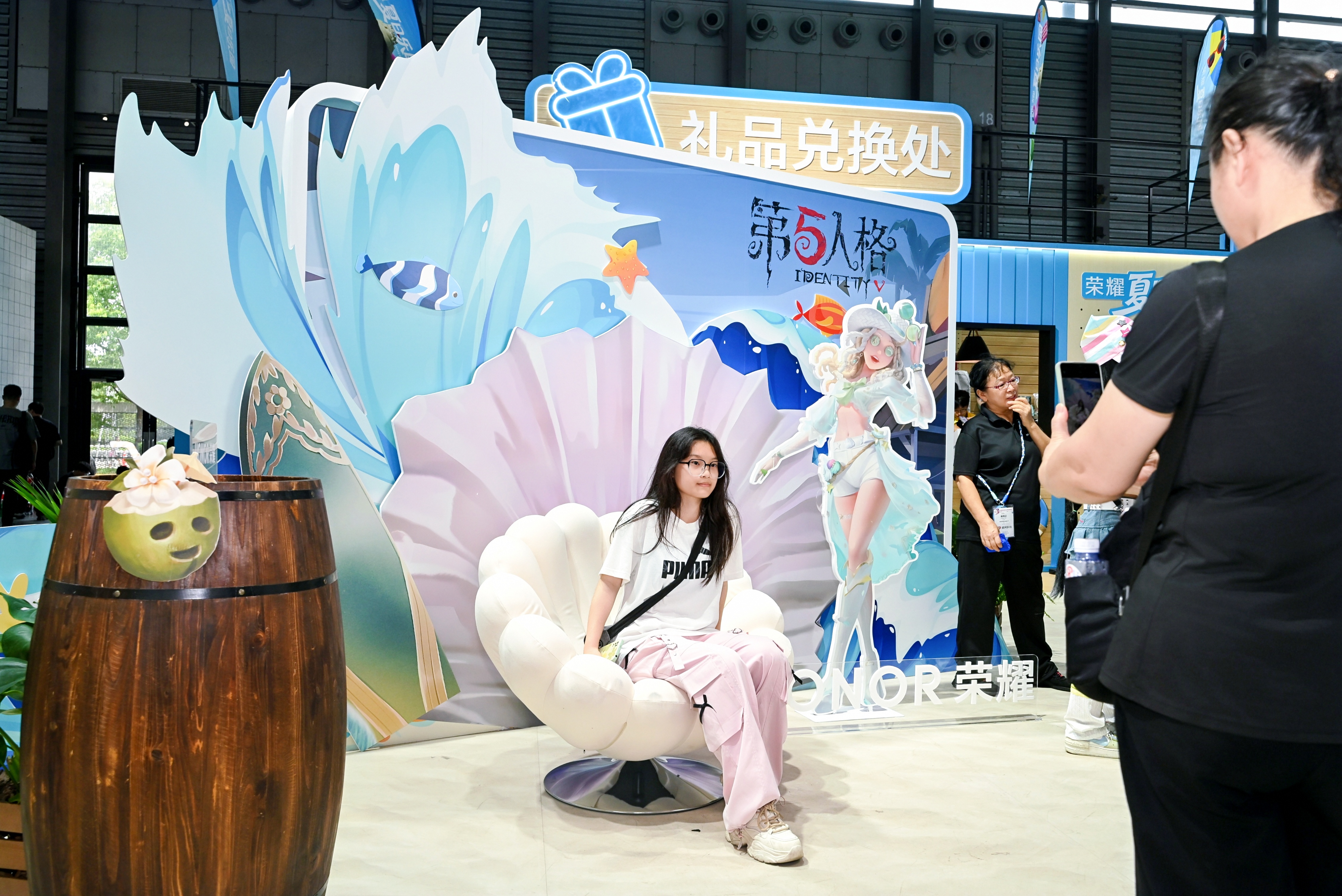 ChinaJoy荣耀展台图赏：在夏日乐园里体验扑面而来的青春气息！