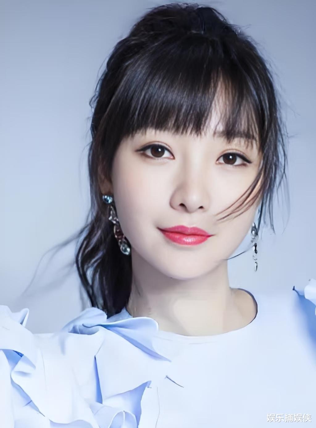 柳岩：柔韧的外表下，藏着一颗坚毅的“钢铁侠”心