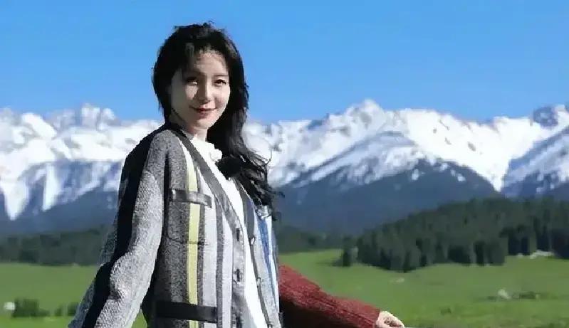 原来她是蔚来老板娘，曾是央视女主播，才貌双全，和李斌一见钟情