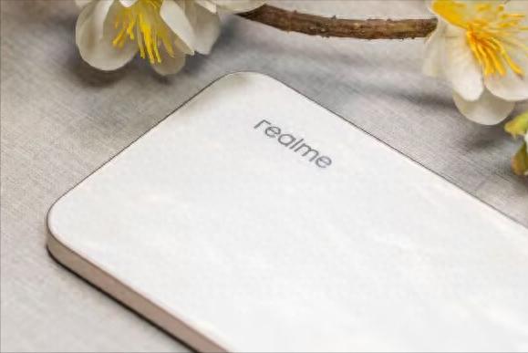 可以“閉眼入”的千元機！極窄直屏+7000mAh+181克，僅售1019元