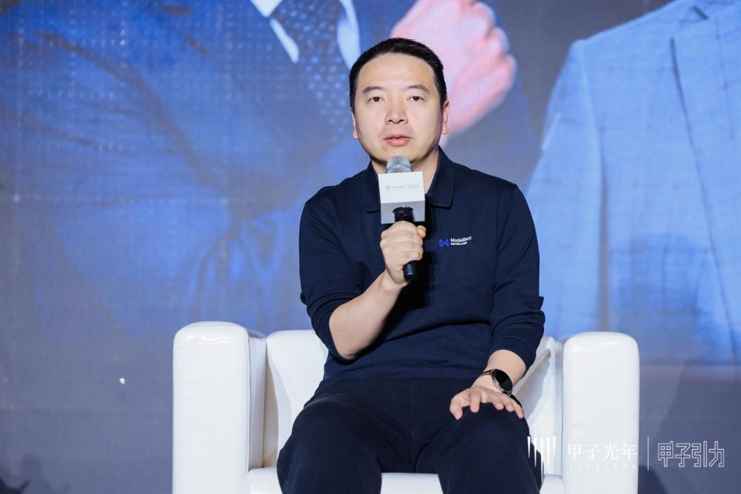 2000+人次到場，70余位大咖激辯AI下半場生存法則