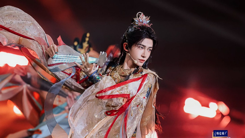 东方卫视跨年盛典再次惊艳，剧跨年火爆出圈，热度六大晚会第一