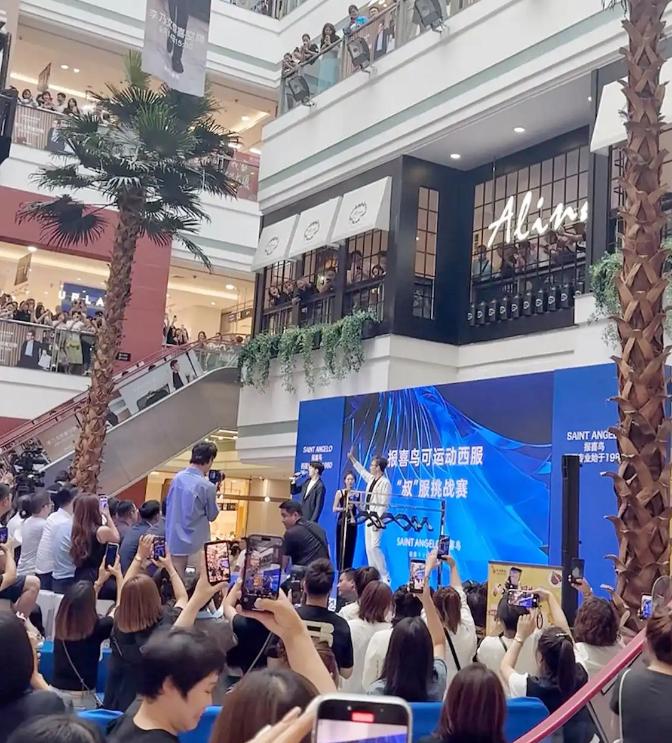 担心的事还是发生了,上综艺爆火不到半年,李乃文口碑一夜塌房