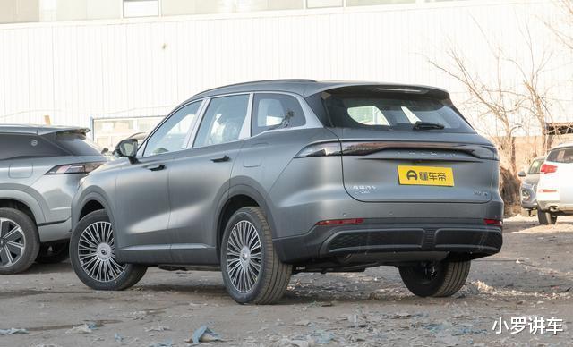 新款奇瑞风云T9上市,起售价13.29万元,置换补贴后11.99万元起