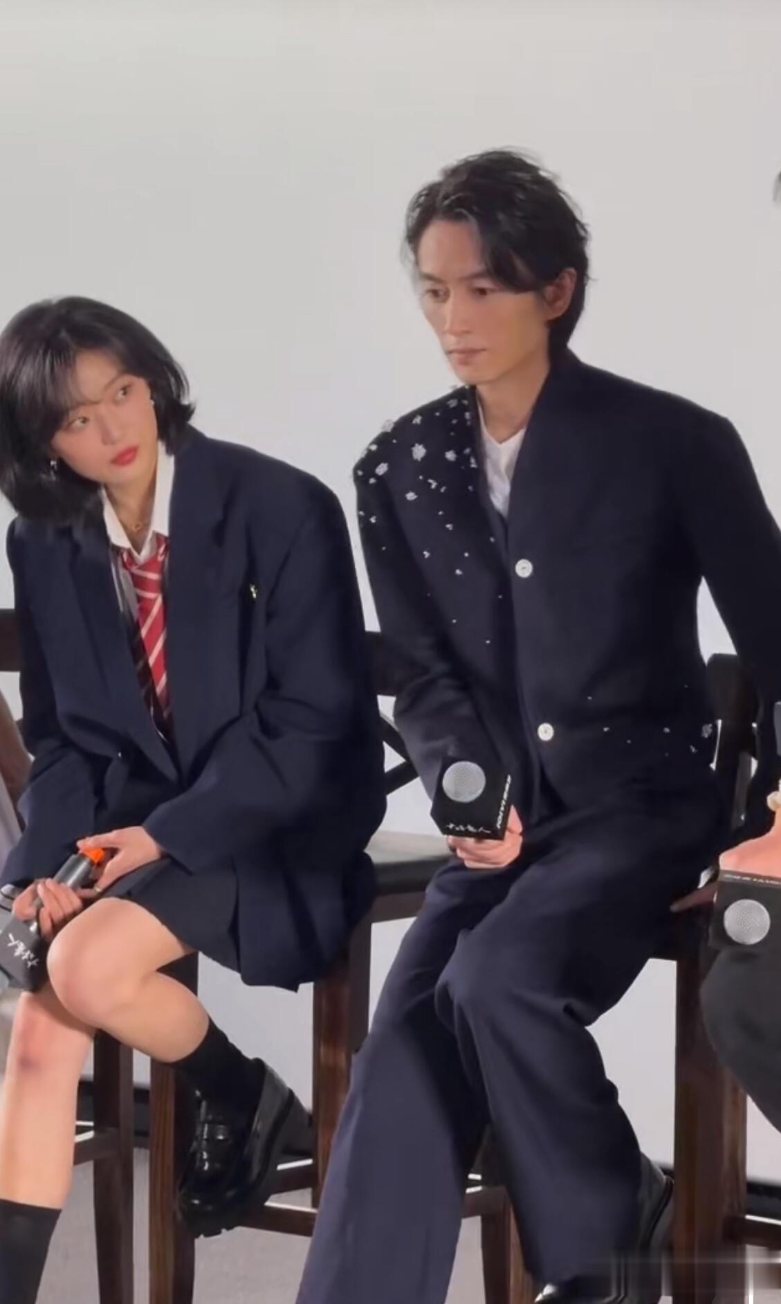 陈晓亮相电视剧《大生意人》看片会,瘦了好多,狼尾发型仍好帅