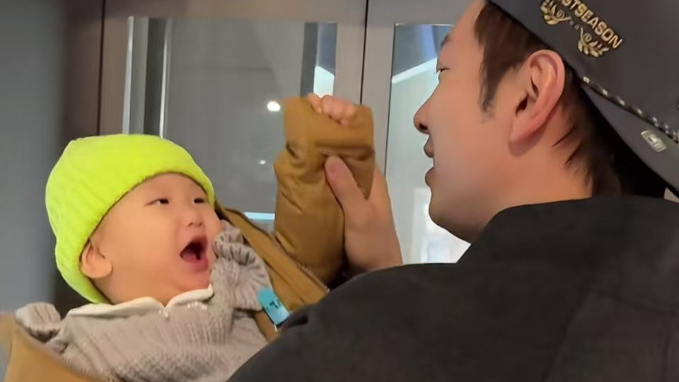 前TVB小生携妻女游日本！女儿长相被指没遗传爸爸，太太现身反击