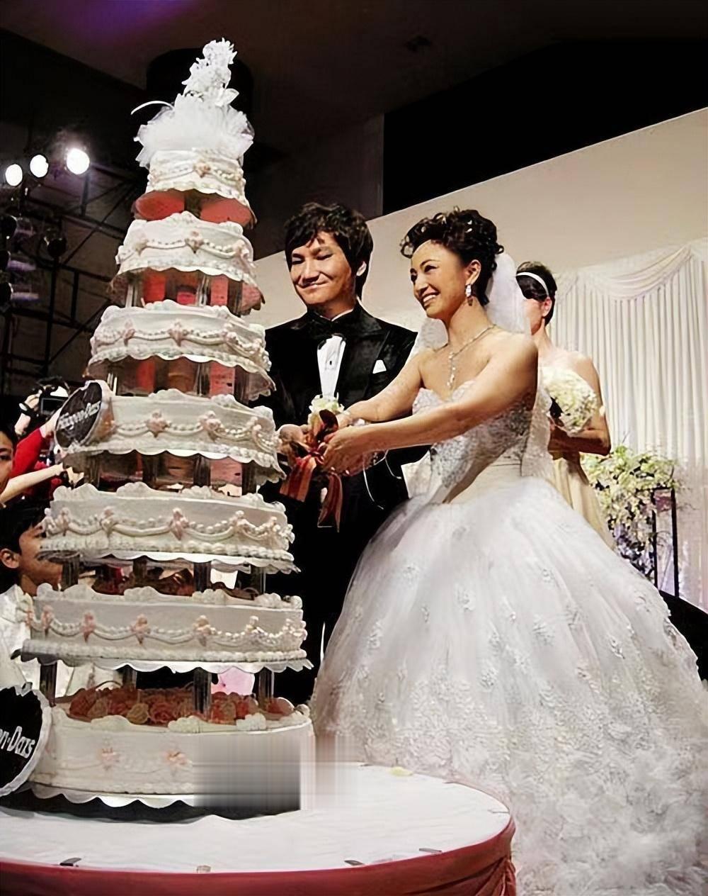 她曾被陈坤陆毅追求，最后却嫁给\丑丈夫\,48岁手握大半个娱乐圈