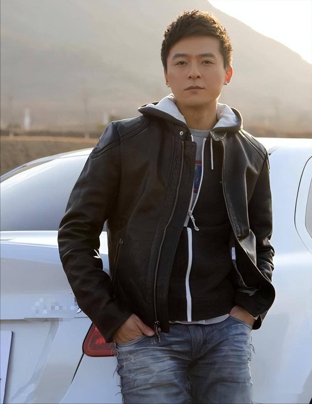 如果不是亲妈捣乱，他20多年前就能让汤唯当妈，哪至于现在还单身