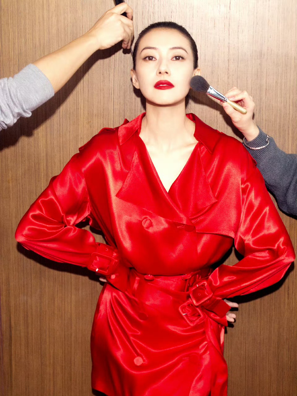 高圆圆阿姨红唇烈焰,韵味十足