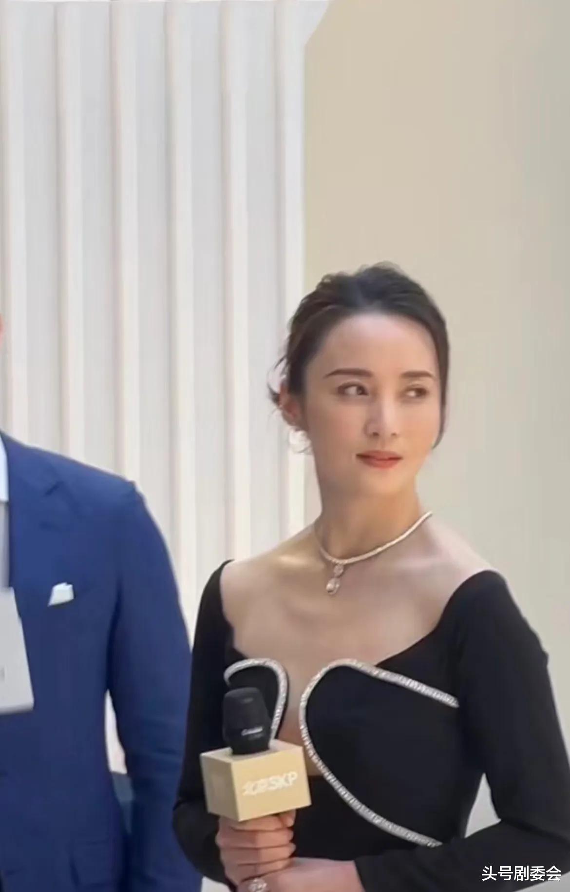 面相全变了！再看49岁蒋勤勤和43岁孙俪，才明白两人“差别”在哪