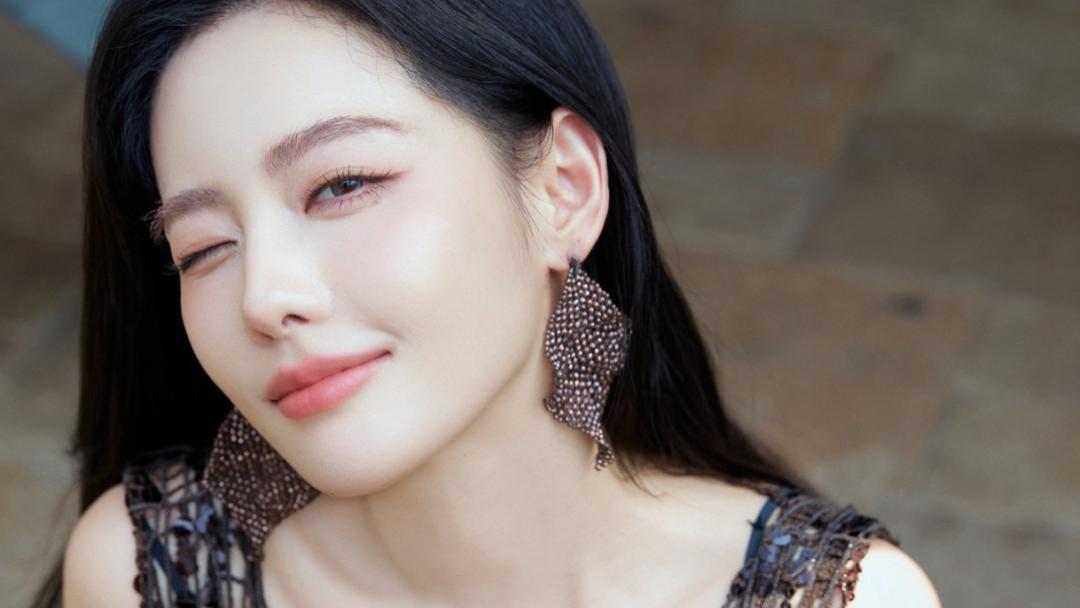 37岁张嘉倪风波后正式复出，网友：怎么长这样了？