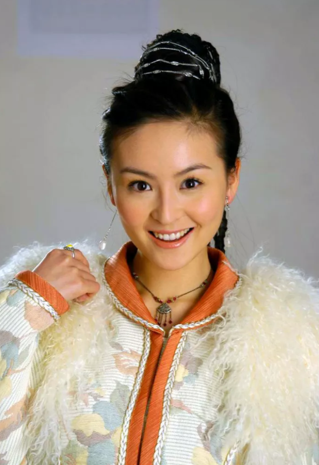 因得罪于正沦为18线，早高峰挤地铁无人识，富豪老公身份成谜