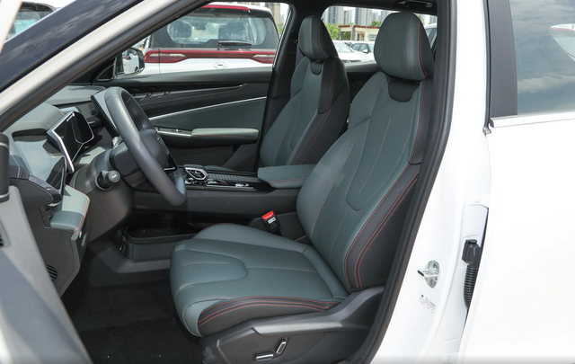 吉利博越降到8万级,抛开品牌滤镜,家用SUV的实惠之选