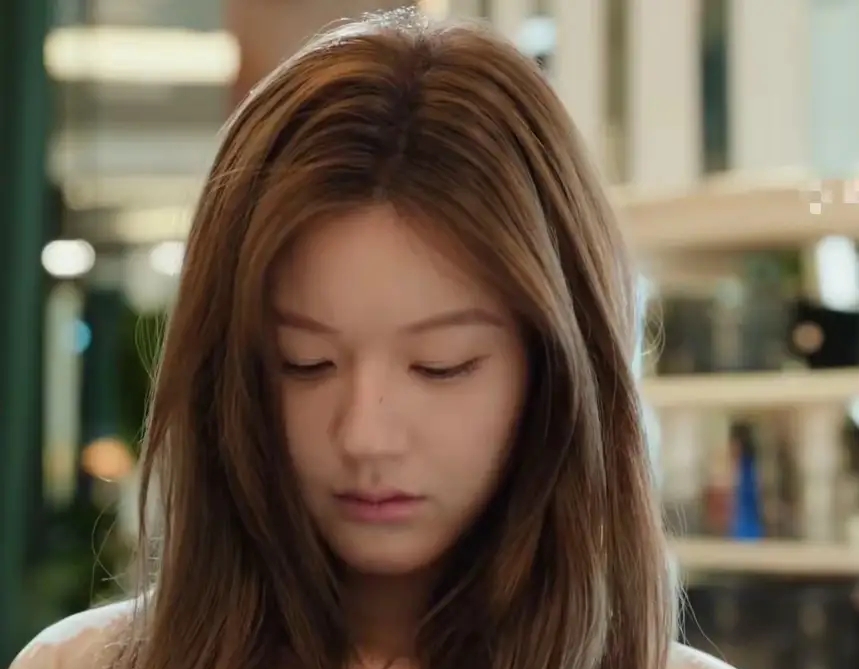 赵丽颖怎么也想不到,给她“上了一课”的不是杨幂,是95后的小花