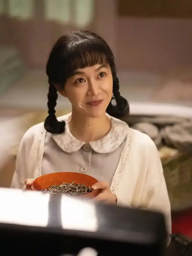 39岁姜妍与老公逛超市被偶遇!网友直呼：宋丹丹当媒人牵线太靠谱