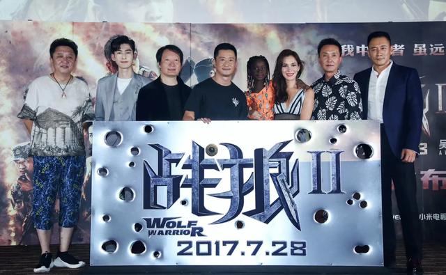 卢靖姗：从替身到56亿票房女主，高情商让事业爱情双丰收