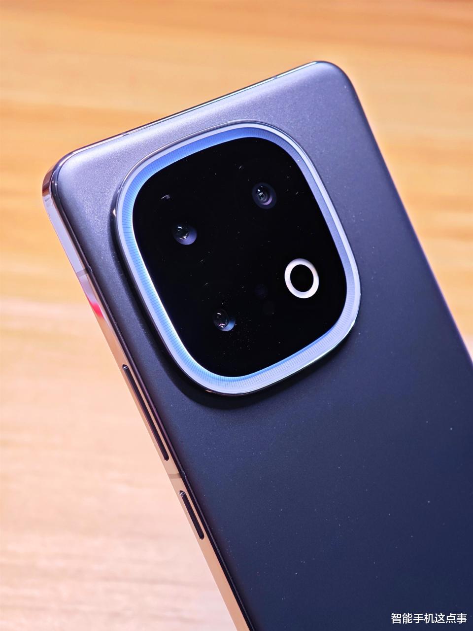 OriginOS5.0再次发力:iQOO 13已收到新版本推送,亮点多多