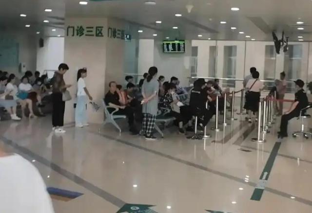 香港患癌女星突然宣布离婚,14年婚姻收场,乳腺癌复发扩散到淋巴