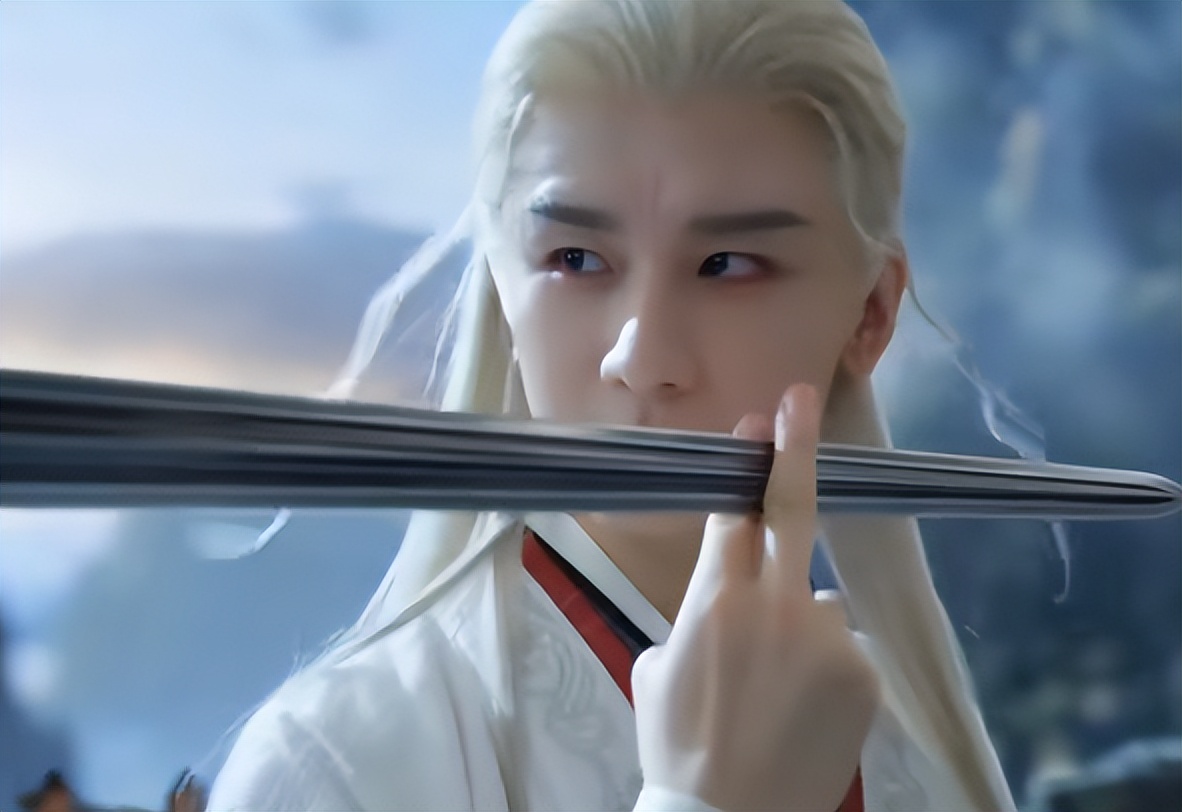 看完《长安二十四计》再看《老舅》，一个昏昏欲睡，一个欲罢不能