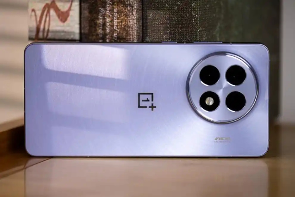 一加堅決清倉，6100mAh+驍龍8至尊版+OIS防抖，國補后再創新低