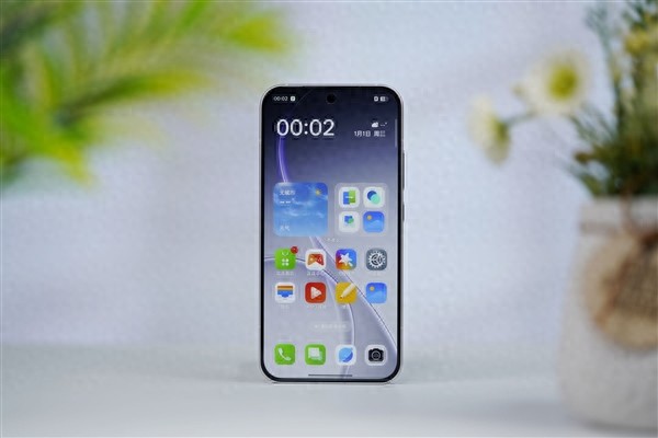 全息光刻美背太吸睛！OPPO Reno 15圖賞