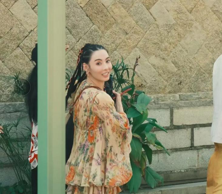 一路繁花新路透:何赛飞甩脸子,刘嘉玲翻白眼,张柏芝热情没人理